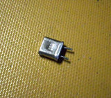 King Small Part:  XTAL 71.025 Mhz  044-00027-0002 aka 044-0027-02.  NOS Circa 1970s, 1980s, 1990s.