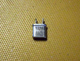 King Small Part:  XTAL 71.025 Mhz  044-00027-0002 aka 044-0027-02.  NOS Circa 1970s, 1980s, 1990s.