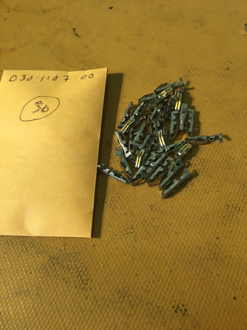 30, King Small Part: 030-1107-00 aka 030-01107-0000 install pins.