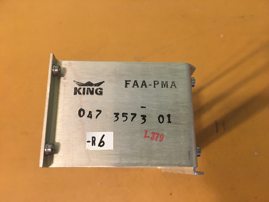 King Radio Small Part:  047-3573-01 aka 047-03573-0001,  Bracket,  NOS.