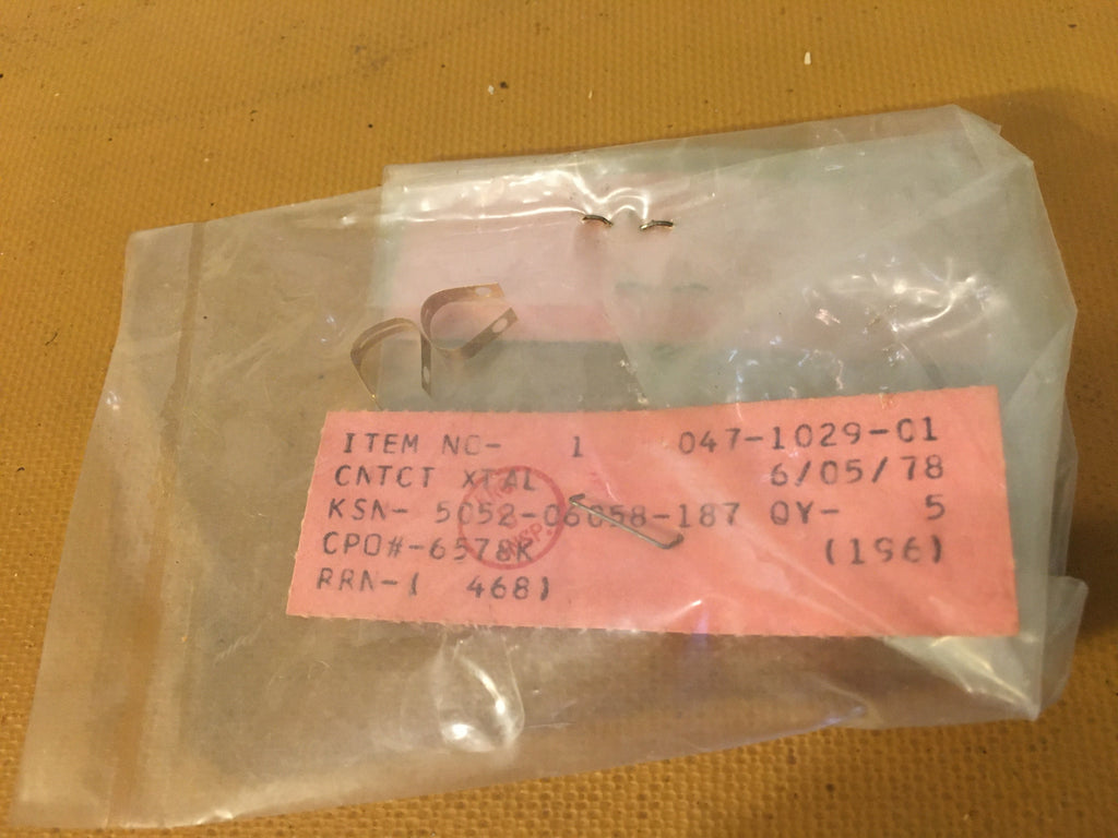 1 King Radio Small Part: 047-1029-01 aka 047-01029-0001. NOS.