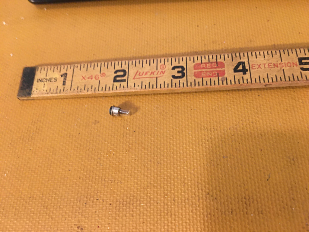 King Radio Small Part:  037-0022-00 aka 037-00022-0000,  NOS.