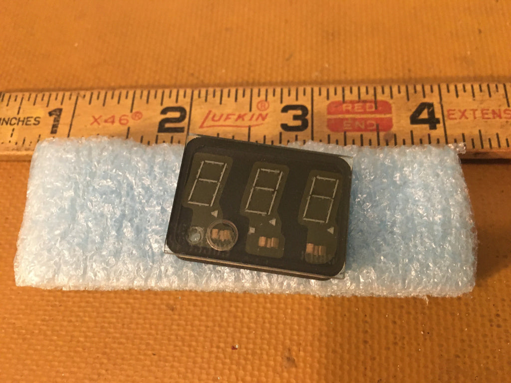 King Radio Small Part:  037-0069-00 aka 037-00069-0000,  NOS. KI-266, KI-267 Display.