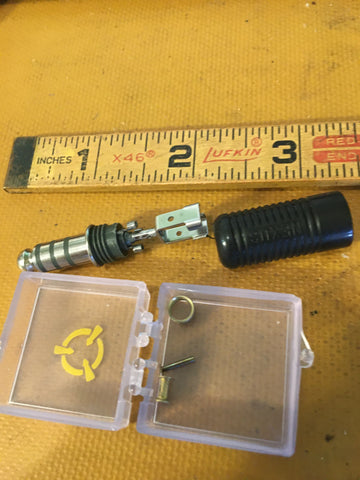 King Small Part:  033-0229-00 aka 033-00229-0000.  KLN-90 Data Input Plug.  NOS.