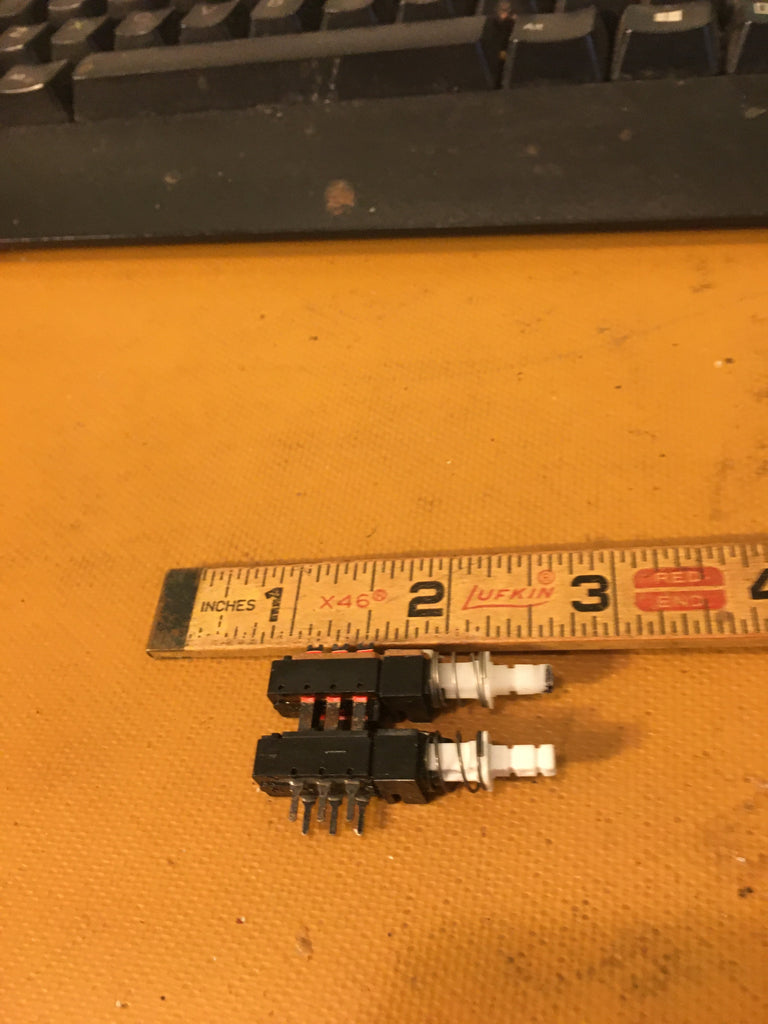 King Small Part:  031-0385-01 aka 031-00385-0001.  NOS.