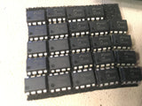 Lot of 24; LM555CN Semiconductor IC, NOS.